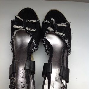 Brand new guess sandals.